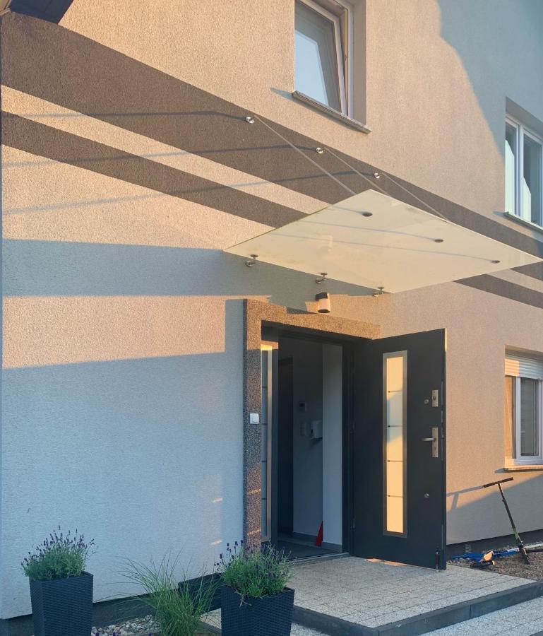 48C Domki Letniskowe I Apartament โปเบียโรโว ภายนอก รูปภาพ