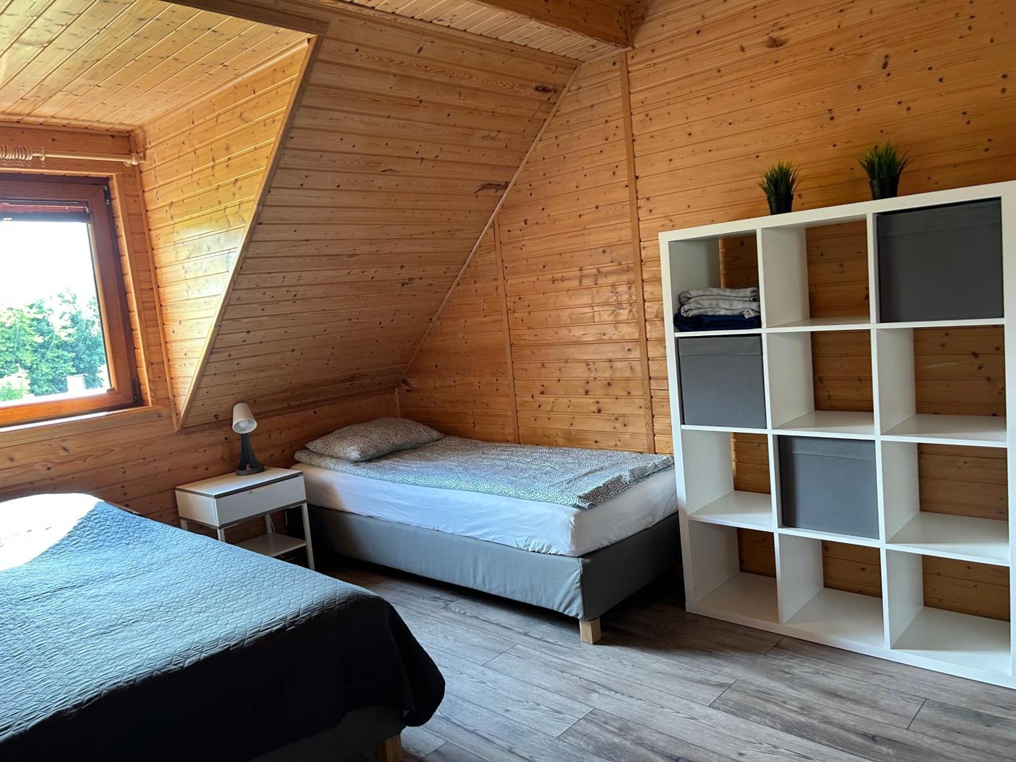 48C Domki Letniskowe I Apartament โปเบียโรโว ภายนอก รูปภาพ